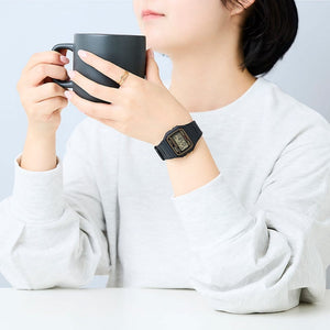 CASIO-F-91WG-9QDF-lifestyle-5