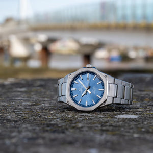 Casio Edifice Blue Dial Sapphire Stainless Steel Slim Watch EFR-S108D-2AVUEF - detail photo 2