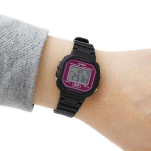 casio-LA-20WH-4ADF-wrist