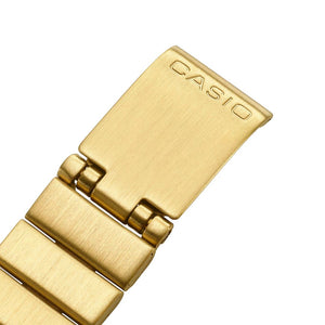 casio-LA670WGA-9DF-strap