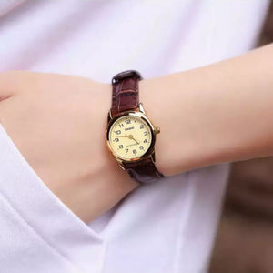 casio-LTP-V001GL-9BUDF-wrist