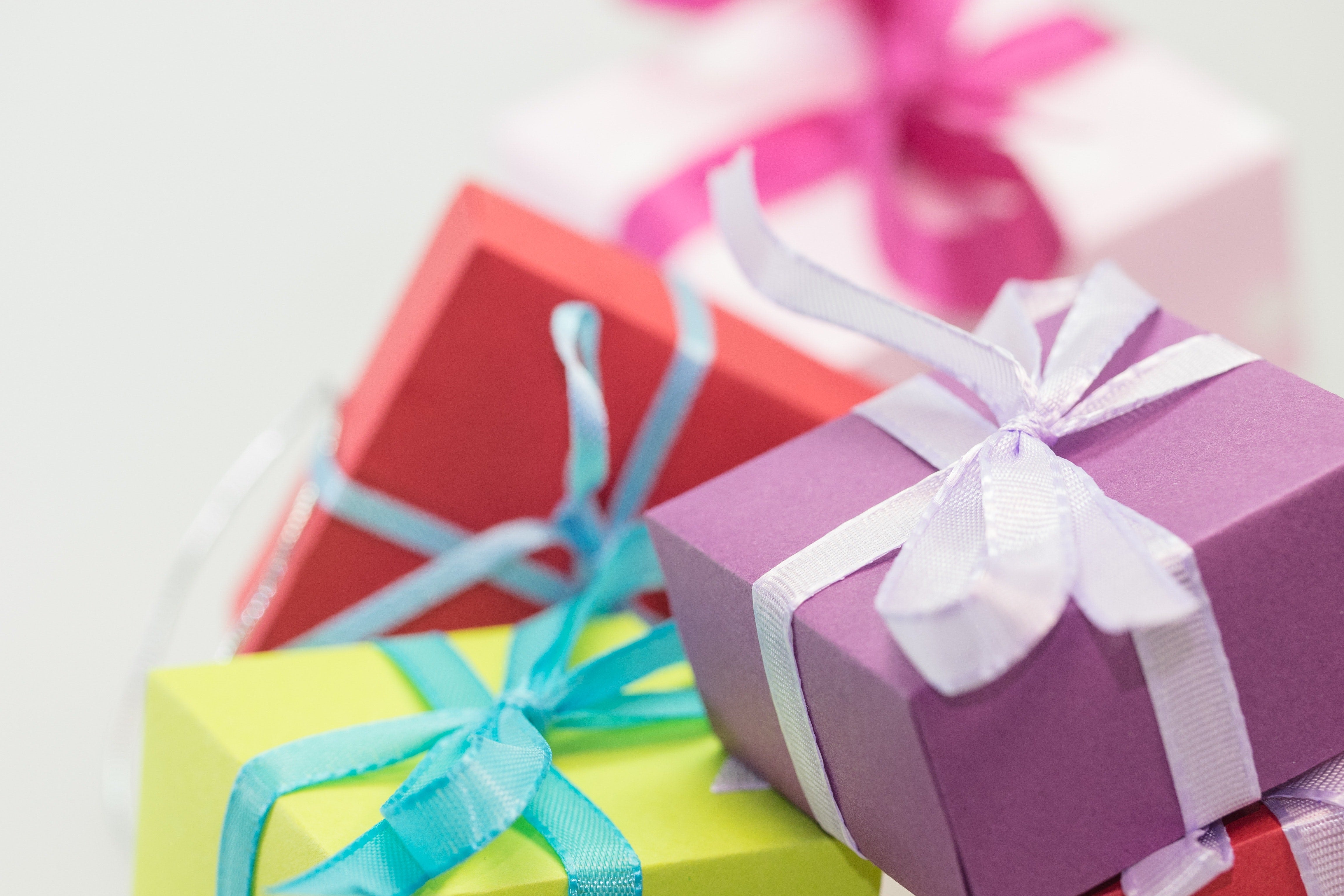 Gift Idea For The Coming Festivals - GadgetiCloud 