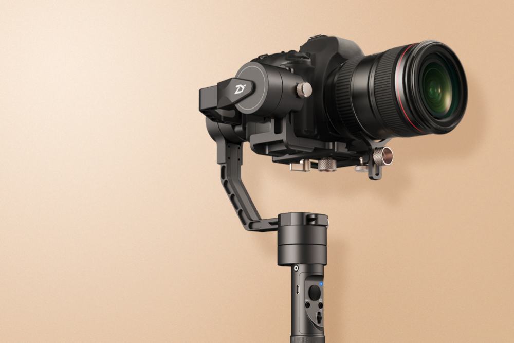 ZHIYUN | Mobile phone stabilizer | Camera stabilizer | Three-axis stabilizer | Handheld stabilizer | SLR camera stabilizer | Professional camera stabilizer