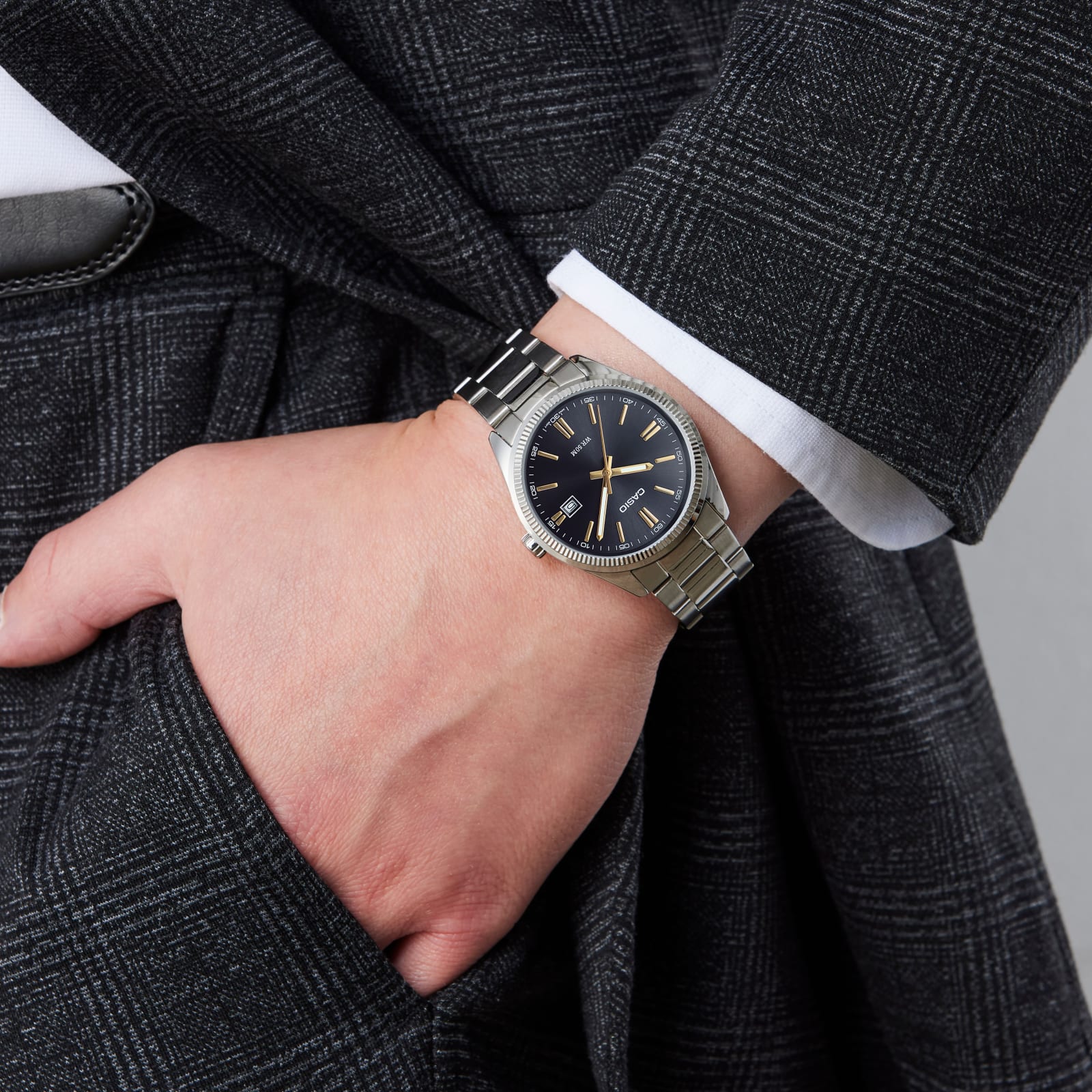 CASIO-MTP-1302D-1A2VDF-side