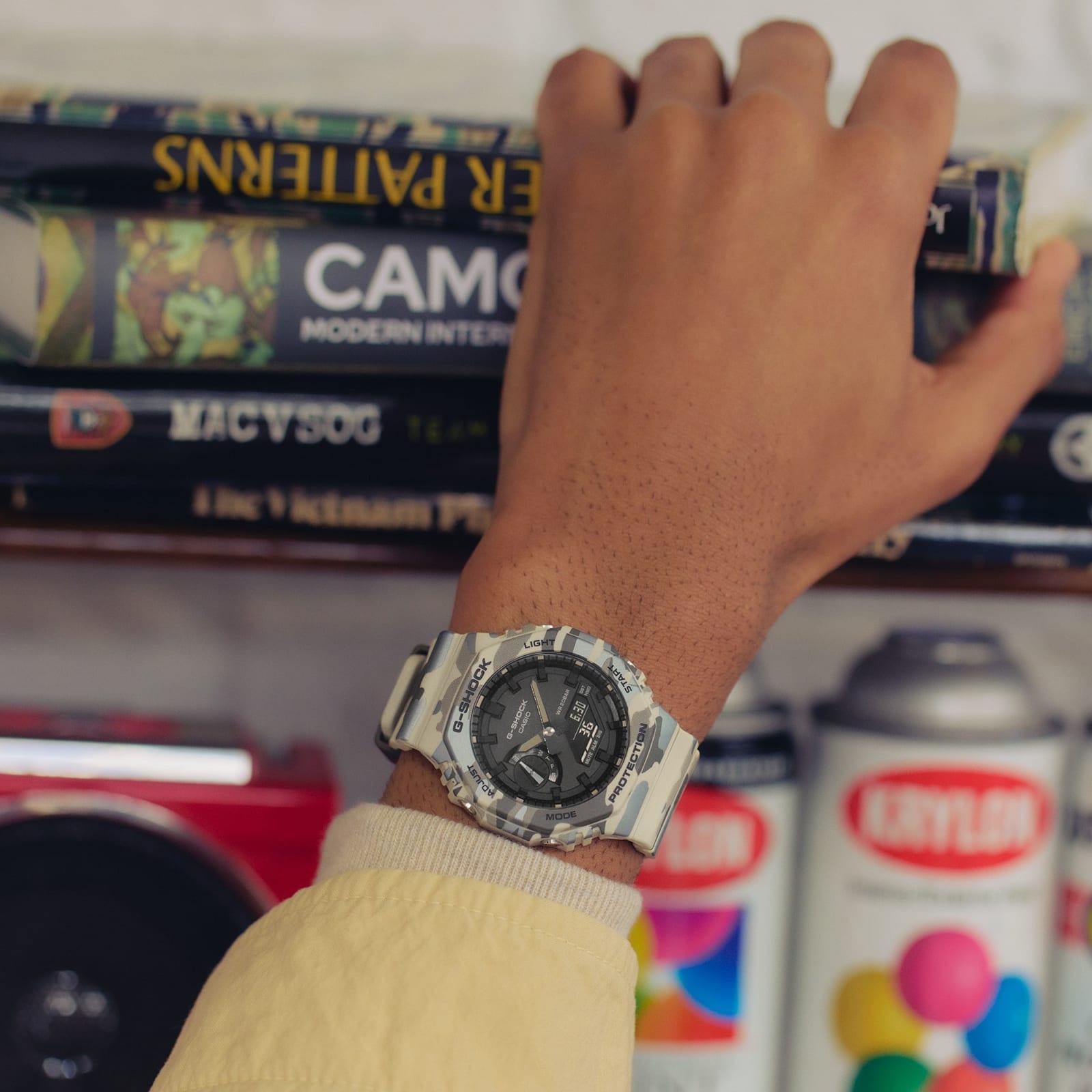 CASIO-GA-2100CM-5AER-lifestyle-8