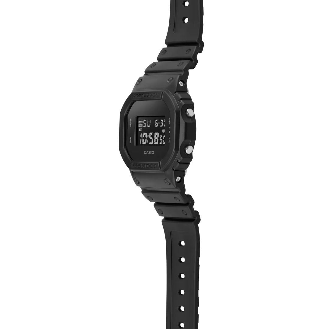 casio-DW-5600UBB-1DR-side