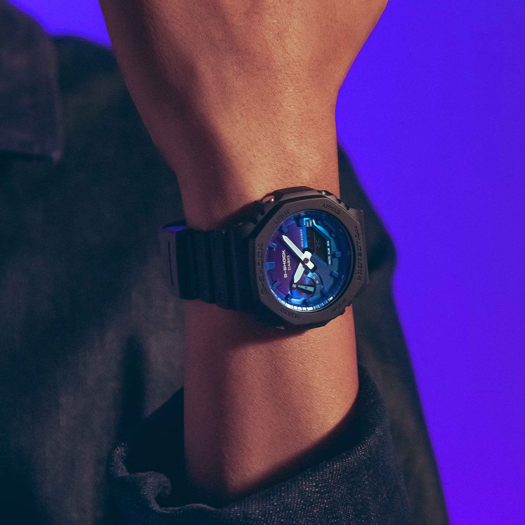 casio-GA-2100FL-1AER-WRIST
