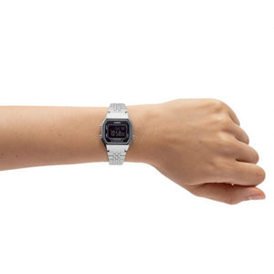 casio-LA680WA-1BDF-wrist