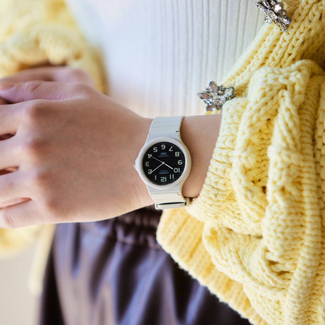 casio-MQ-24UC-8BDF-wrist