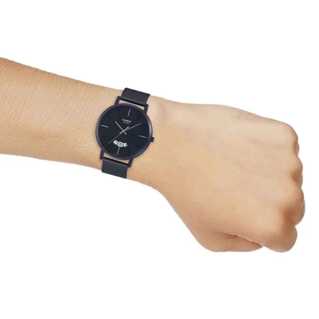 casio-MTP-B100MB-1EVDF-wrist