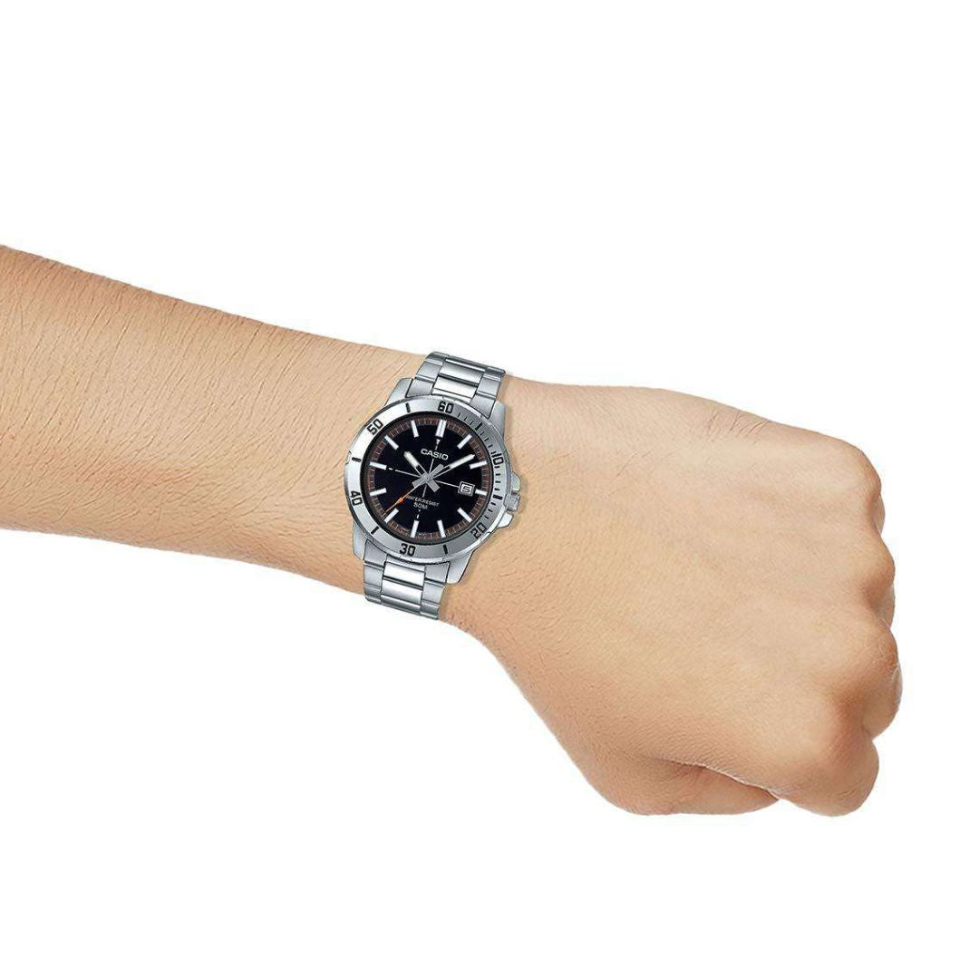 casio-MTP-VD01D-1E2VUDF-wrist