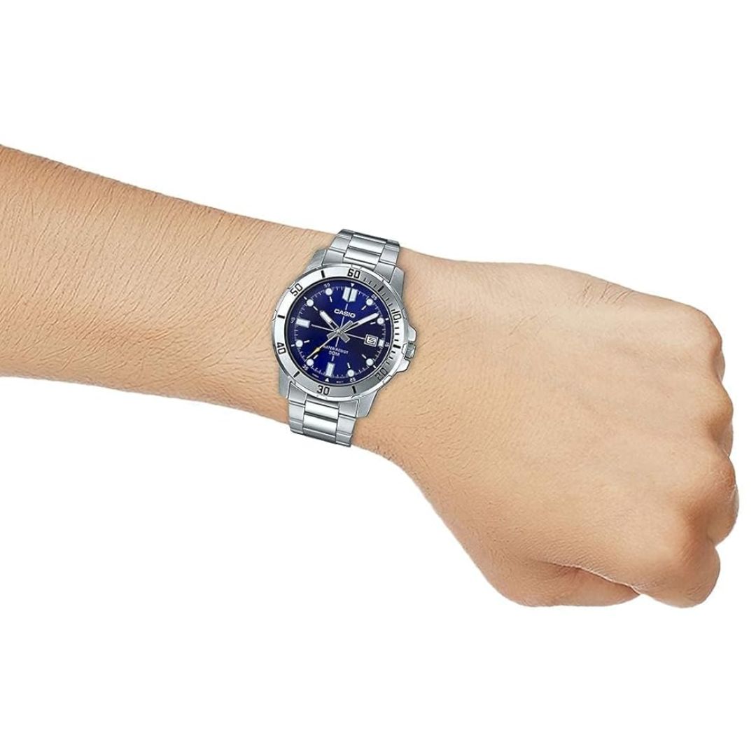 casio-MTP-VD01D-2EVUDF-wrist