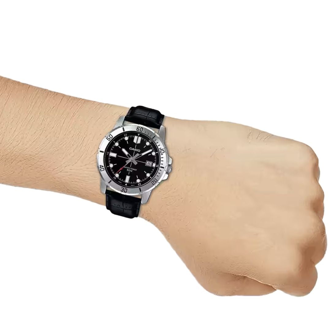 casio-MTP-VD01L-1EVUDF-wrist