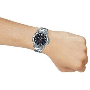 casio-MTP-VD300D-1EUDF-wrist