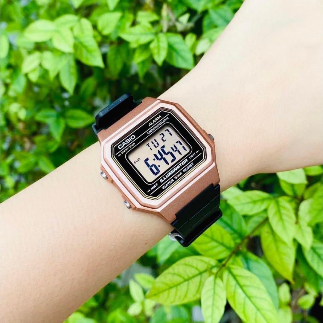 casio-W-217HM-5AVDF-wrist