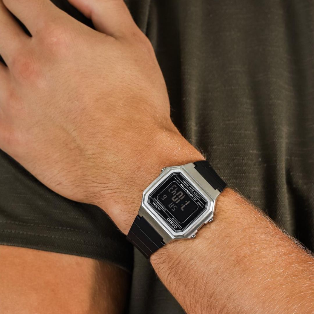 casio-W-217HM-7BVEF-wrist