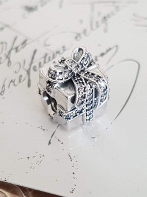 Pandora Sparkling Present Charm  #791400CZ
